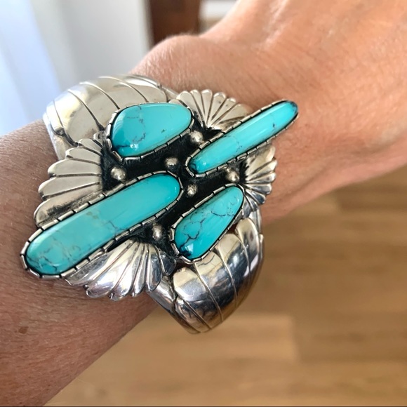 Navajo Turquoise and Sterling Wide Cuff Bracelet - Picture 4 of 16